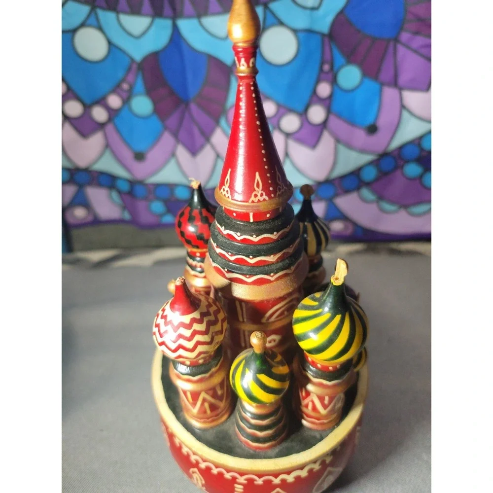 Vintage Russian St Basil Cathedral‎ Wooden Music Box Hand Painted Working